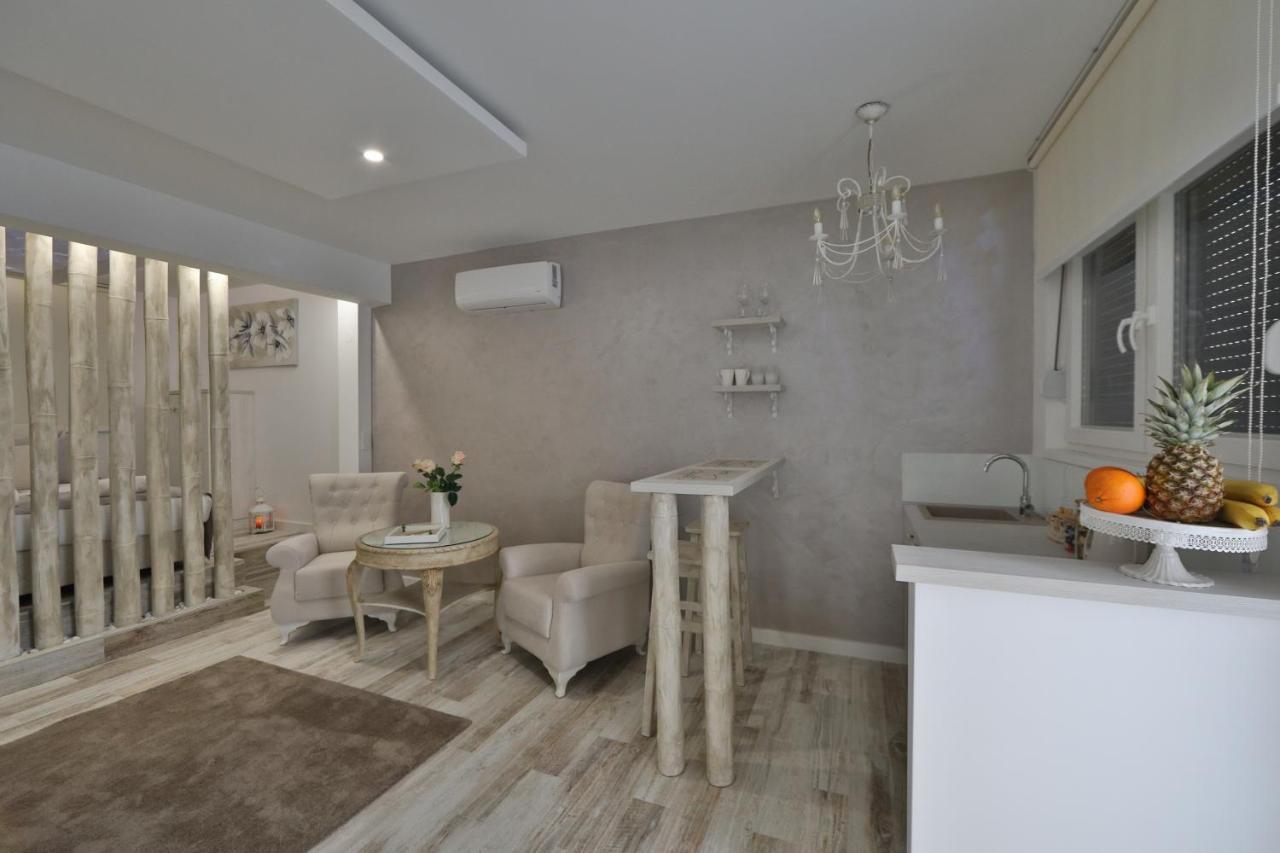 Appartement Joli à Belgrade Extérieur photo
