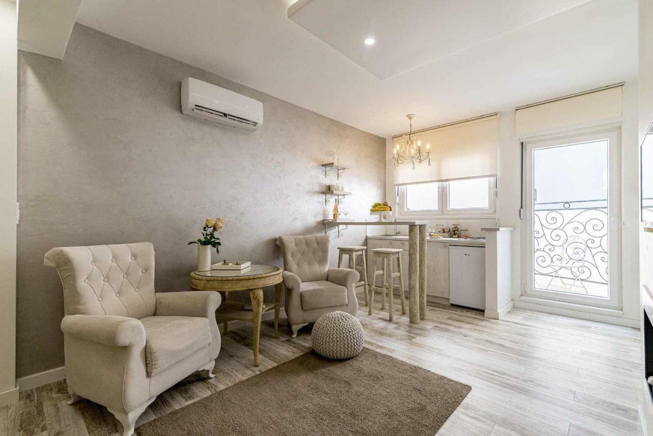 Appartement Joli à Belgrade Extérieur photo