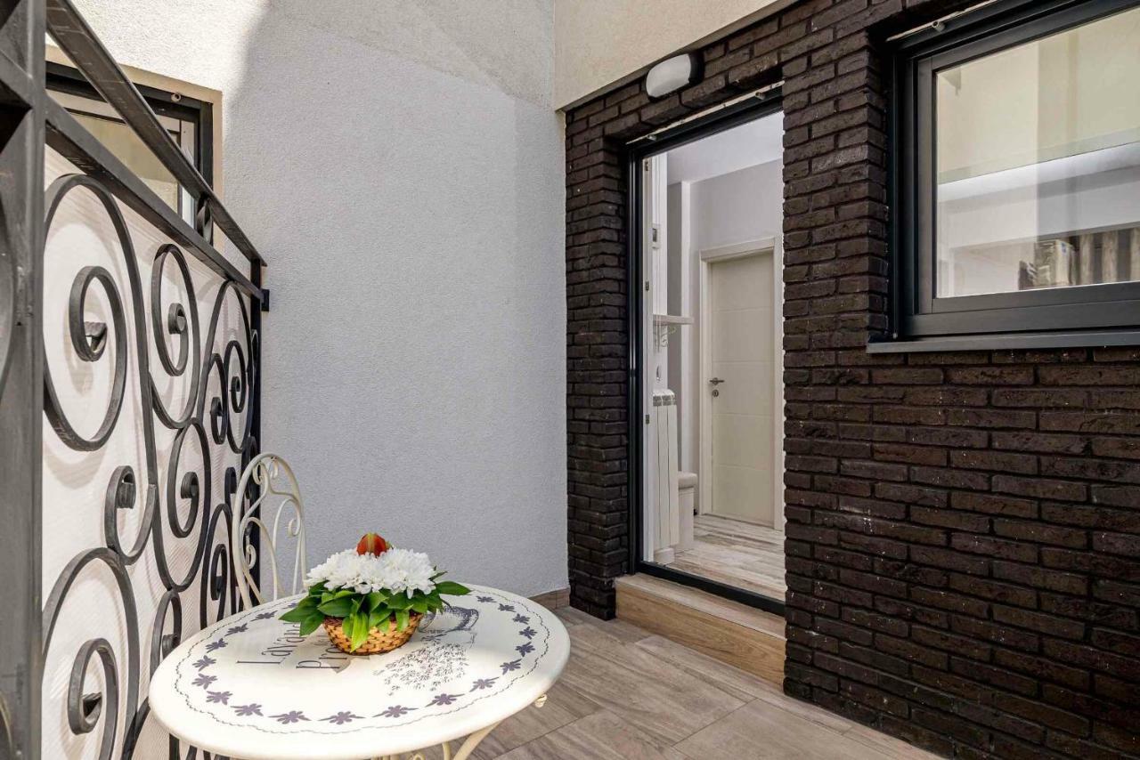 Appartement Joli à Belgrade Extérieur photo
